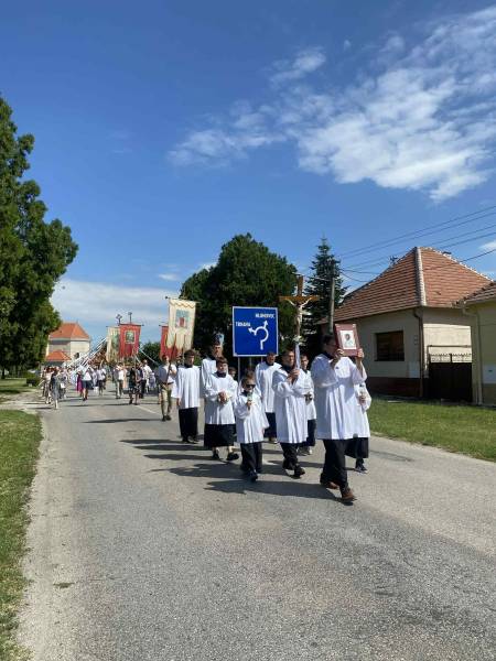 Procesia ku kaplnke do Valtašúra 2025